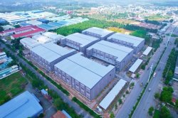 THI CÔNG SÀN NÂNG KỸ THUẬT HPL NHÀ MÁY AK VINA